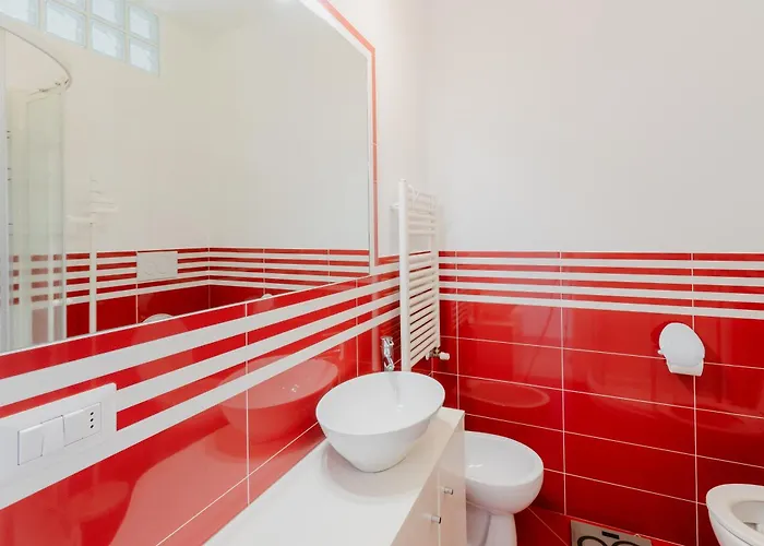 25 Holiday home *