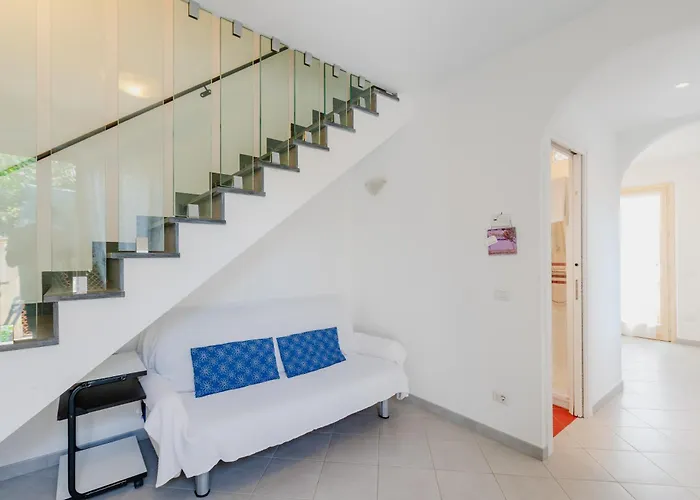 25 Holiday home *
